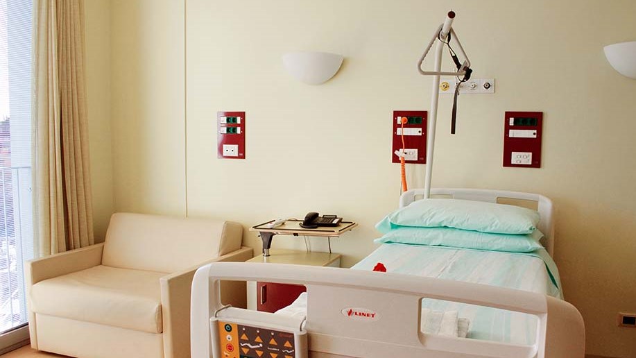 Single room at the an Raffaele Hospital